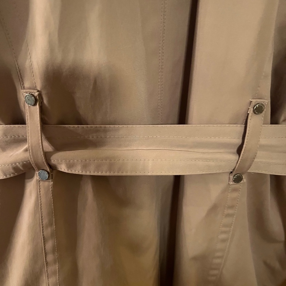 Michael Kors Beigh Trench Coat W/ Detachable Lining & Hood Mid-Length--Size S - Picture 4 of 9